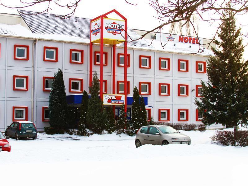 Drive Inn Hotel Törökbálint Buitenkant foto