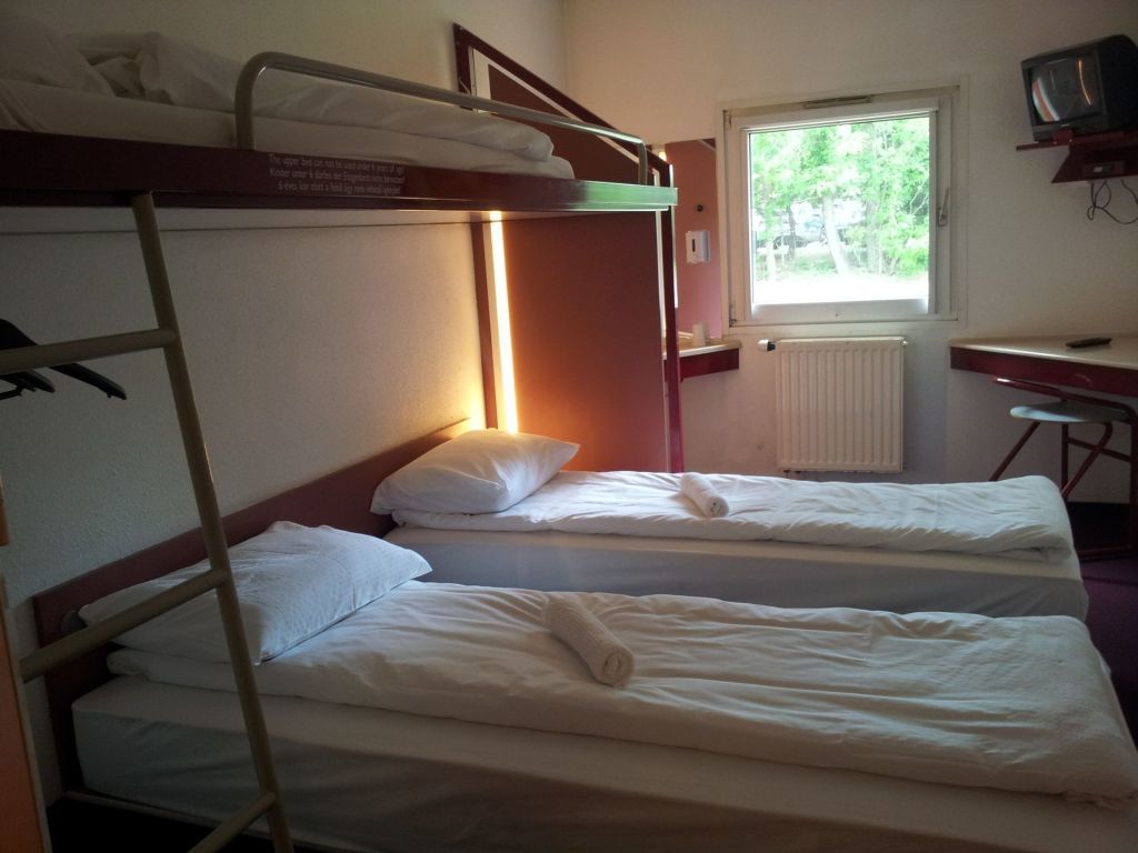 Drive Inn Hotel Törökbálint Buitenkant foto