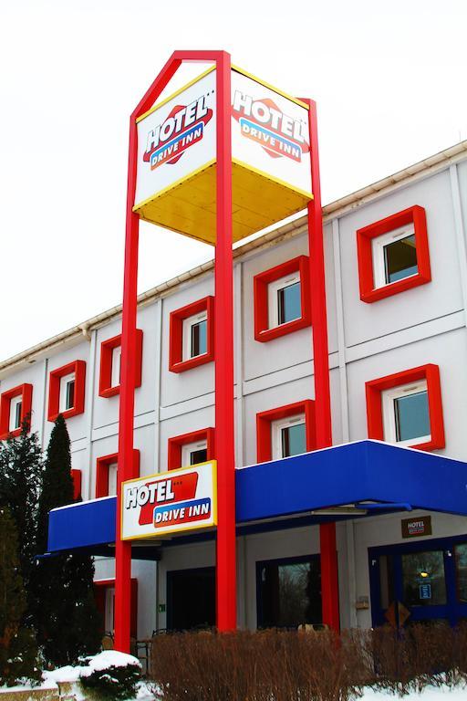 Drive Inn Hotel Törökbálint Buitenkant foto